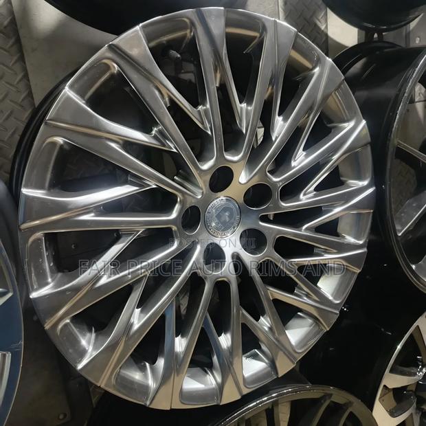 Size  18/5/114.3 Lexus Rims