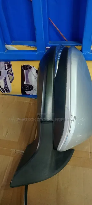 Premium Grade Quality Toyota Noah 2015 Side Mirror