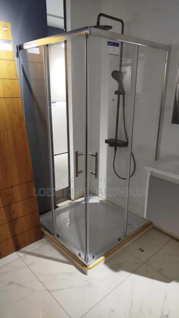 100 by 100 Shower Cubicle Available - thumbnail 3