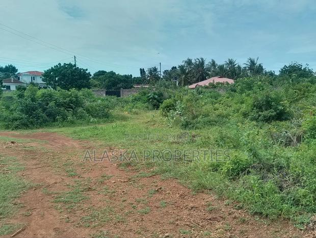 3/4 Prime Plot for Sale in Nyali Beach Road Estate - thumbnail 6