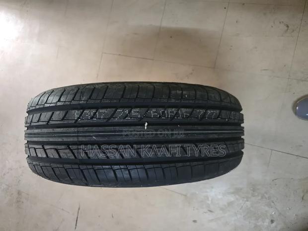 215/60r16 Petromax Tyre - thumbnail 2