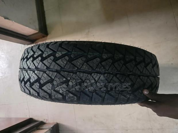 215/70r16 Petromax Tyre - thumbnail 2