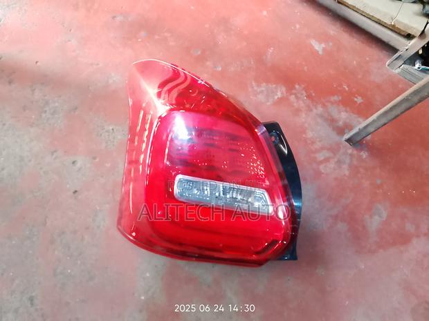 Taillight Suzuki Swift - thumbnail 2