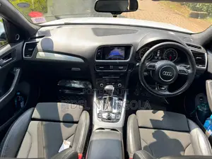 Audi Q5 2.0T Premium AWD quattro 2016 White