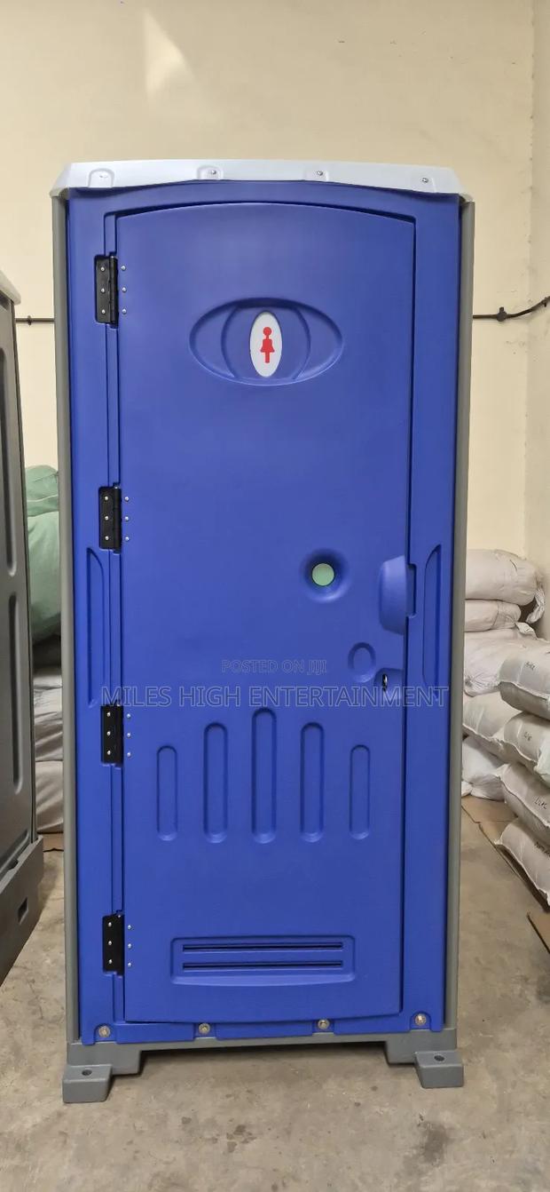 Portable Toilet - main view