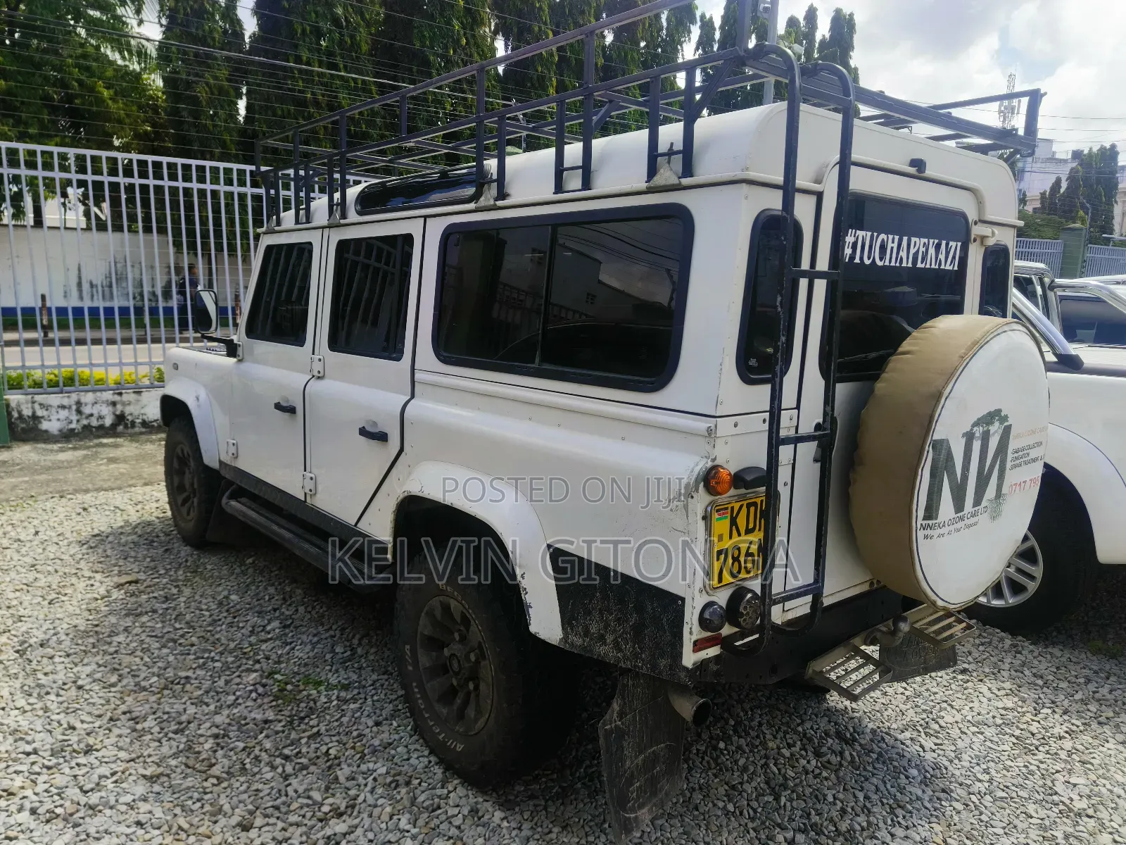 Land Rover Discovery 2017 White