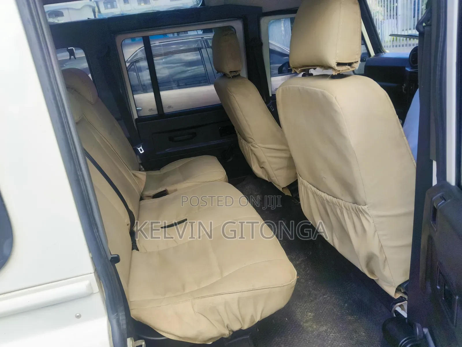 Land Rover Discovery 2017 White