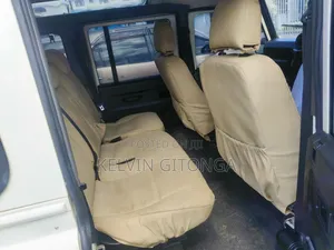 Land Rover Discovery 2017 White