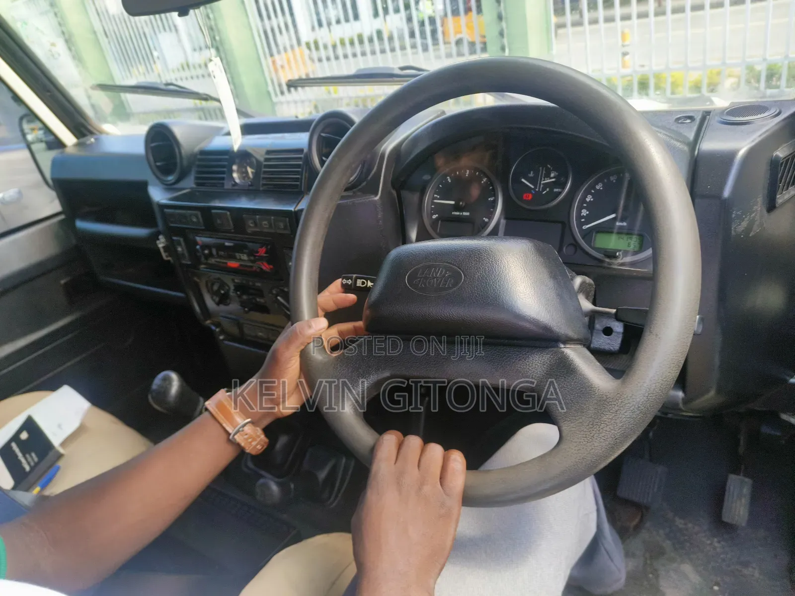 Land Rover Discovery 2017 White
