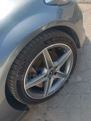 Mercedes-Benz C200 2018 Blue