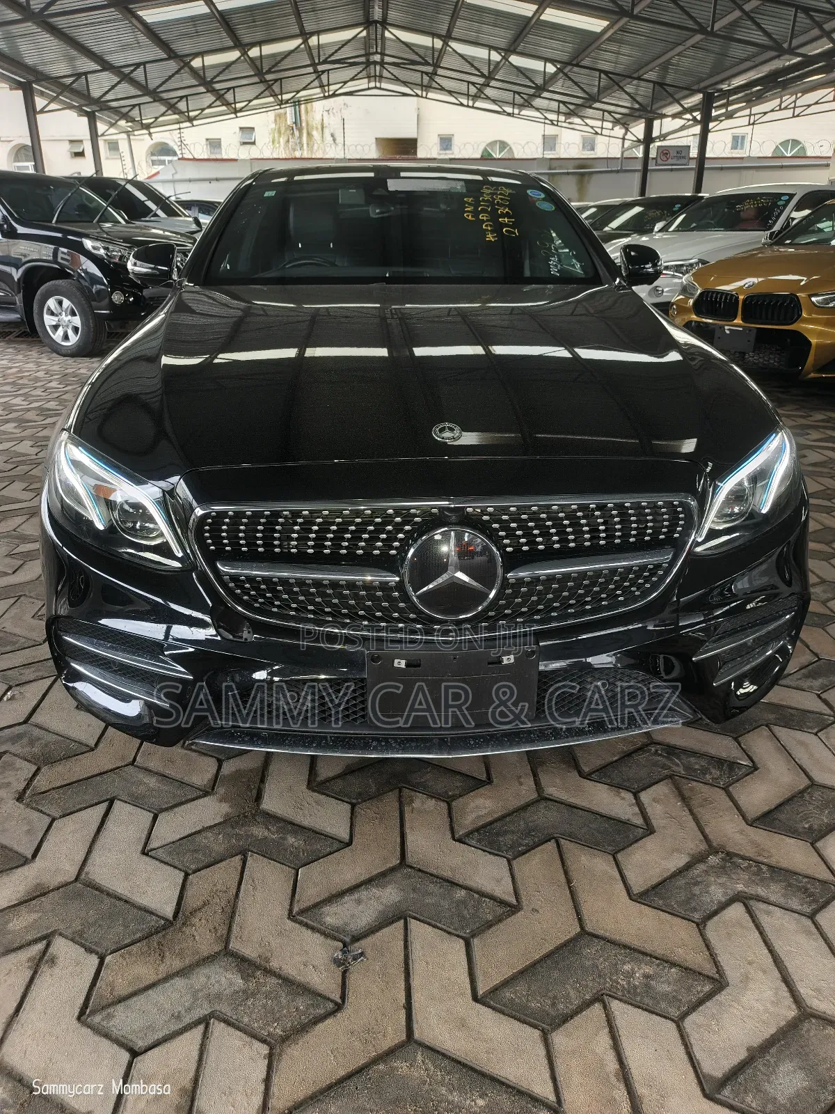 Mercedes-Benz 300E 2018 Black
