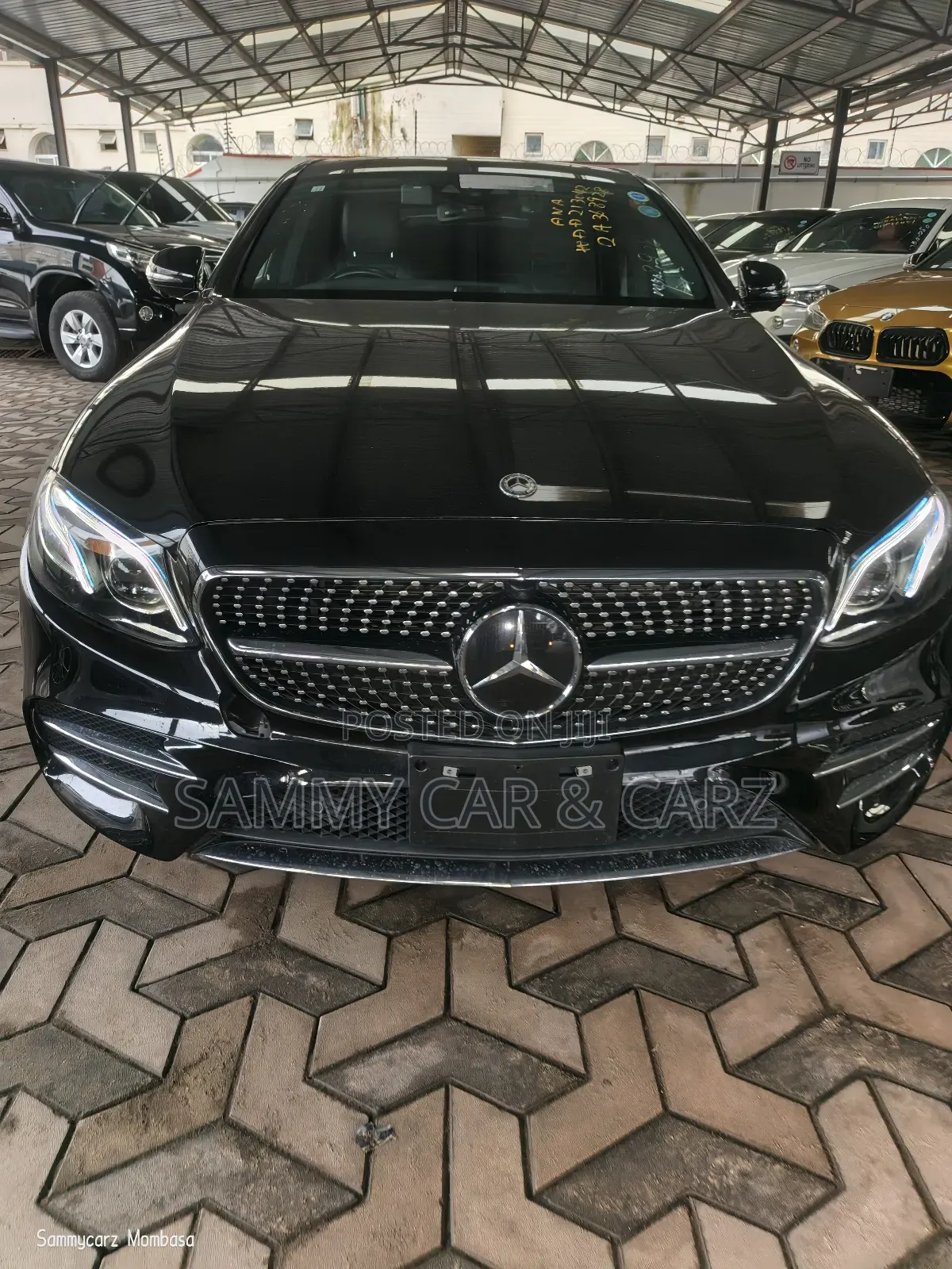 Mercedes-Benz 300E 2018 Black