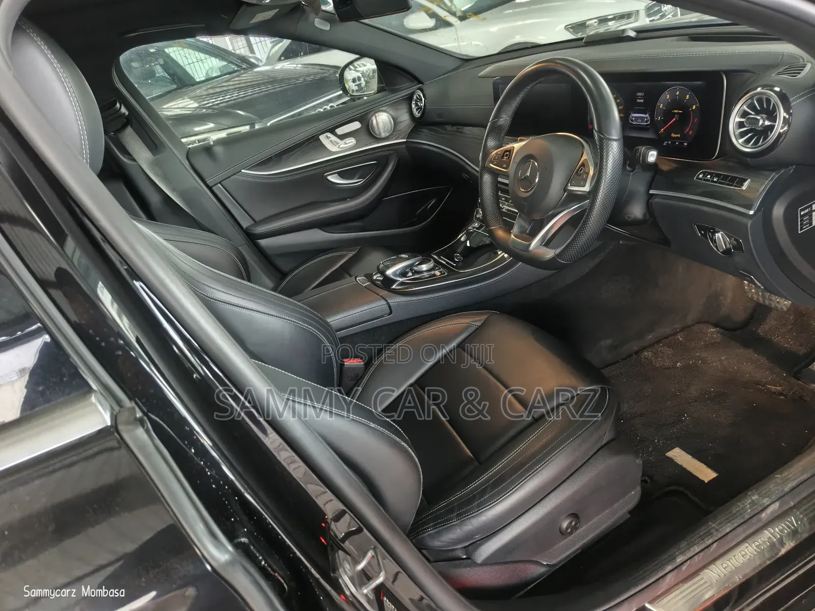 Mercedes-Benz 300E 2018 Black
