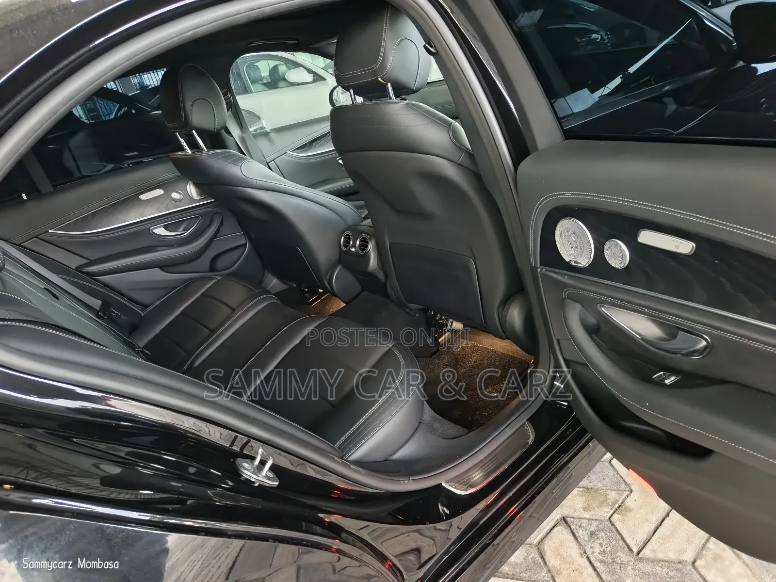 Mercedes-Benz 300E 2018 Black