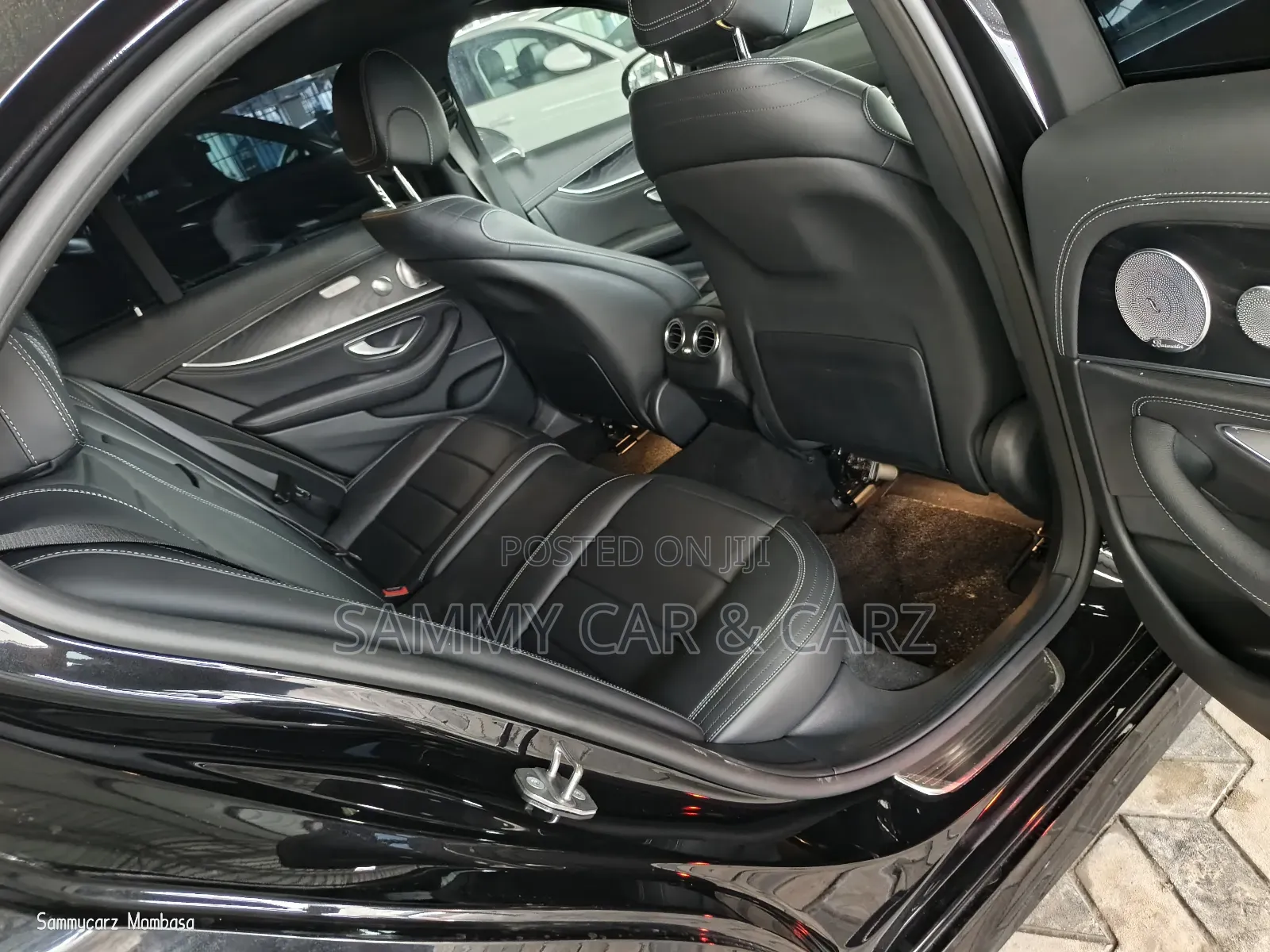 Mercedes-Benz 300E 2018 Black