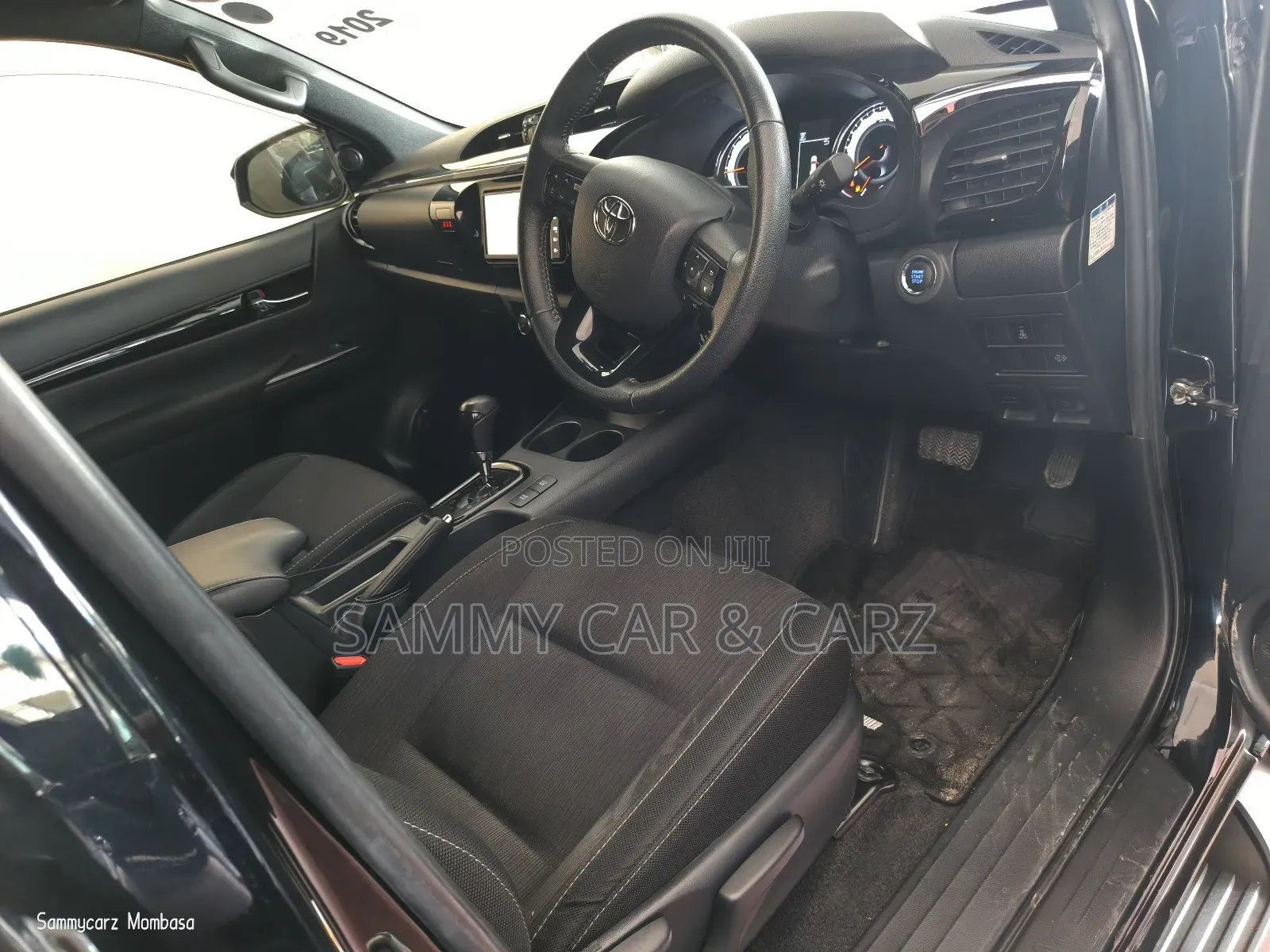 Toyota Hilux 2019 Black