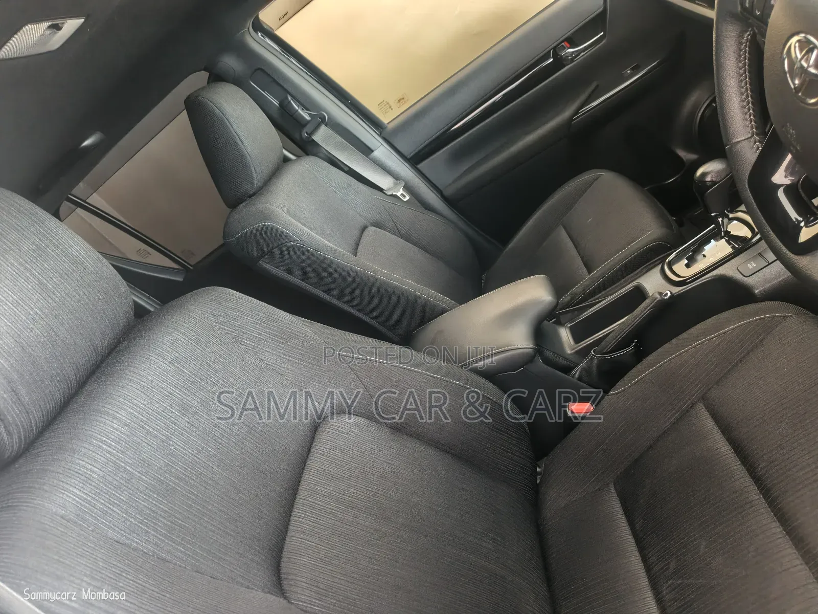 Toyota Hilux 2019 Black