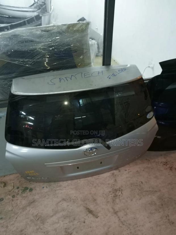 High Quality Toyota Fielder Boot