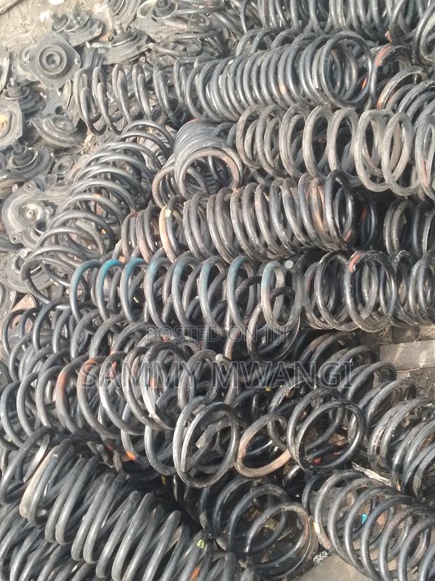 Toyota Auris Heavy Duty Coil Springs 2500 Each - thumbnail 2