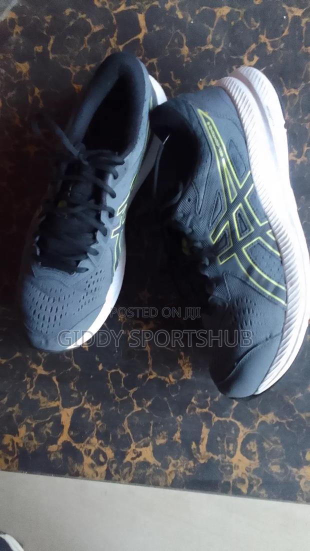 Aasics Gray Size 11.5uk Running Shoes - thumbnail 3