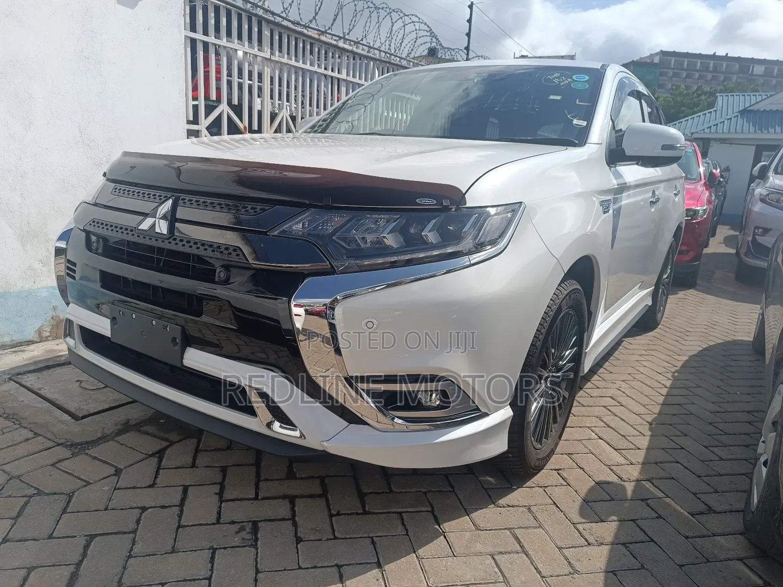 Mitsubishi Outlander 2018 White