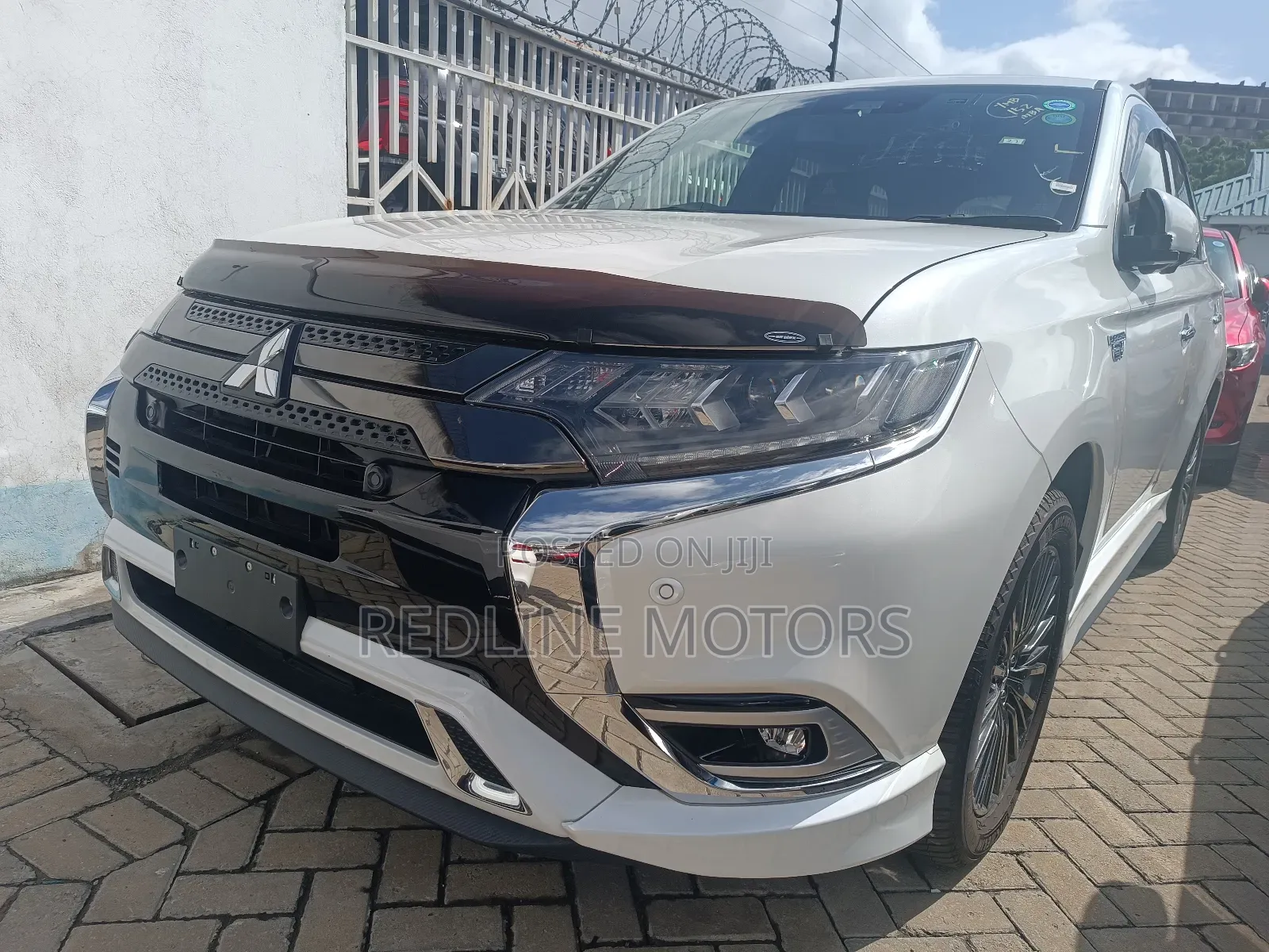 Mitsubishi Outlander 2018 White