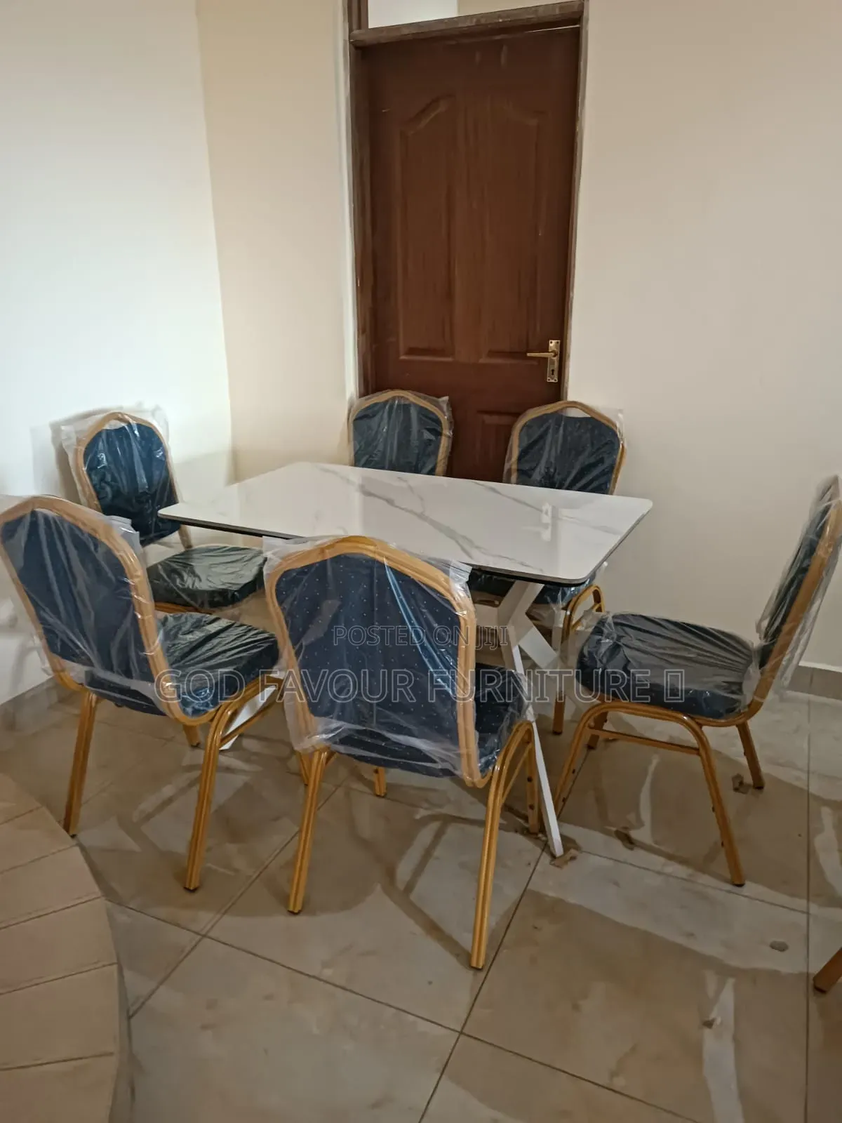 Brand New Dining Table Set With 6 Chairs Qwf8