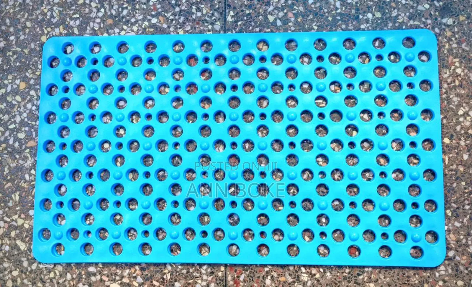 Anti-Slip Safety: Shower Mat Non Slip With Large Suction Cup