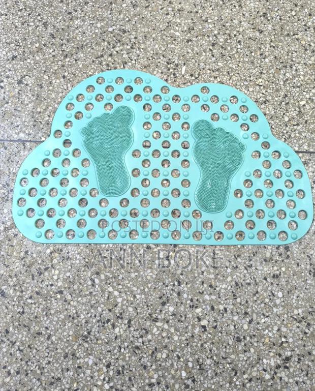 Bathroom Anti-Slip Mats
Size 40*70cmsize 50*80 Cm - thumbnail 6