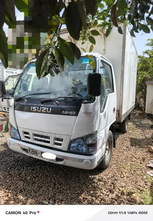 Canter Refrigerated Truck Available for Transport