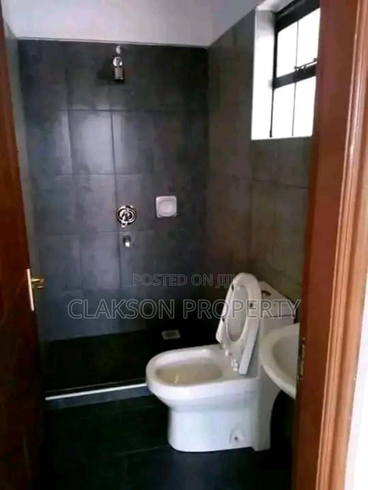 3bdrm Apartment in Ngongroand, Kilimani for rent