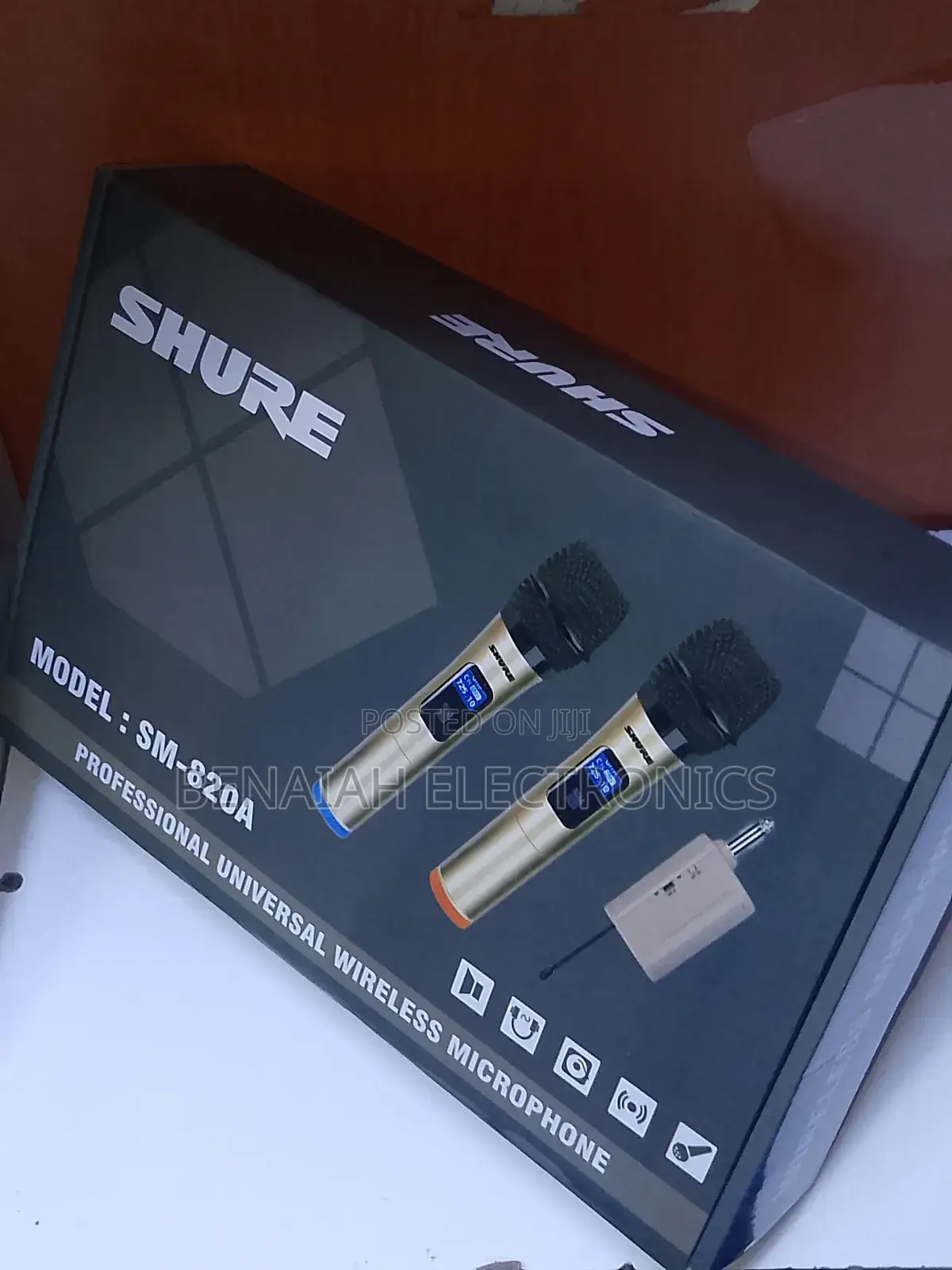 Shure Microphone, Wireless Universal Mic, Legendary Service.
