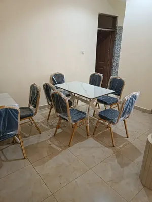 Modern Dining/Hotel Table Set With 6 Chairs Hj7yt
