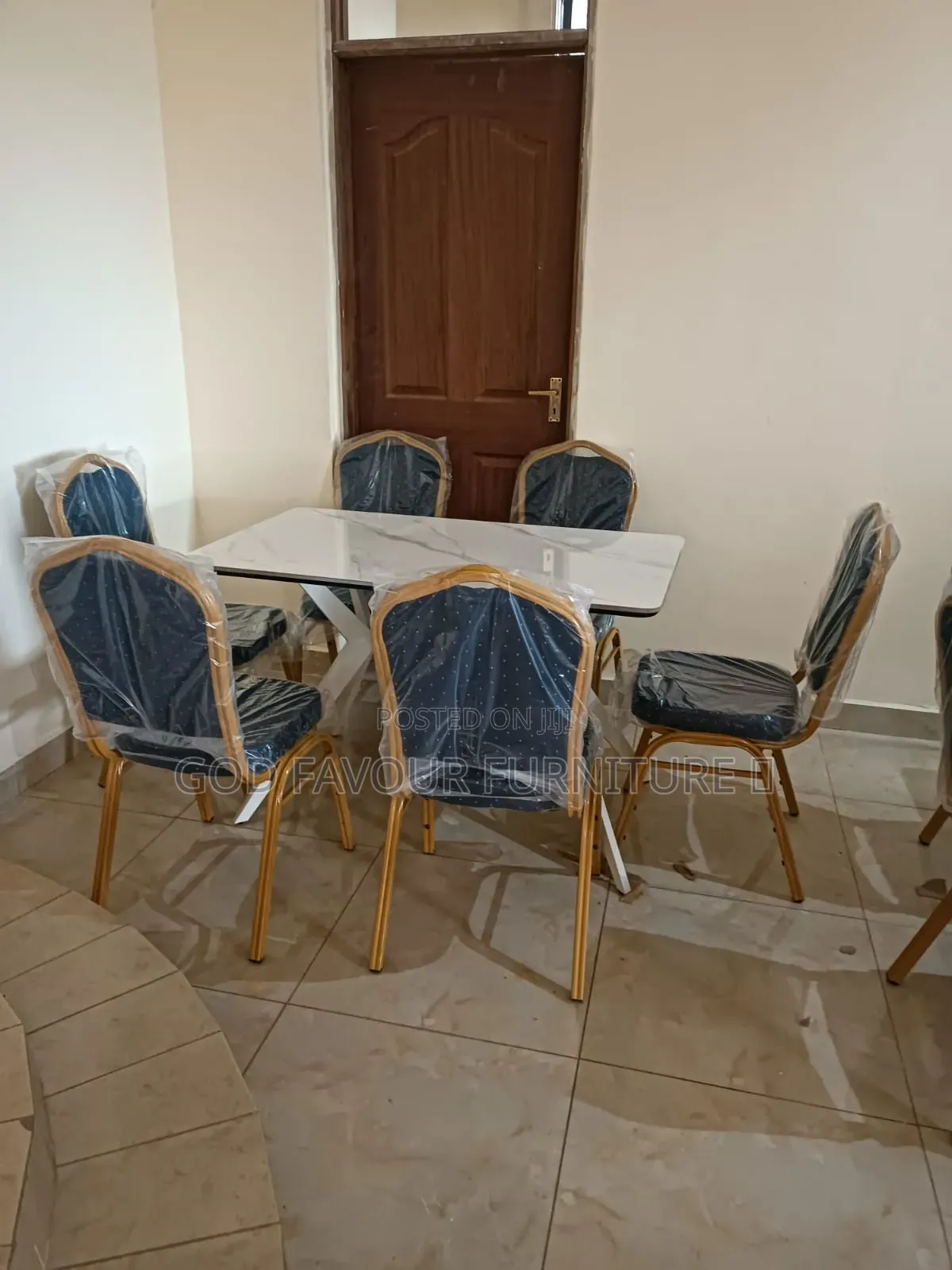 Quality Dining Table/Hotel Table With 6 Chairs Set Ygf4r
