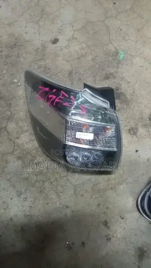 2014 Wish Taillight Genuine X Japan