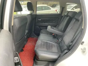 Mitsubishi Outlander 2.4 PHEV AWD 2018 White