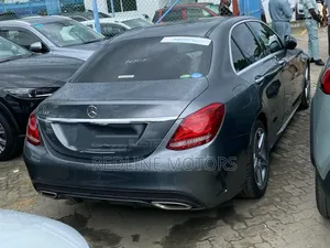 Mercedes-Benz C200 2018 Gray
