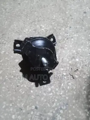 Mitsubishi Lancer Engine Mount