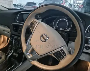Volvo V40 2018 Brown