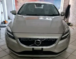 Volvo V40 2018 Brown