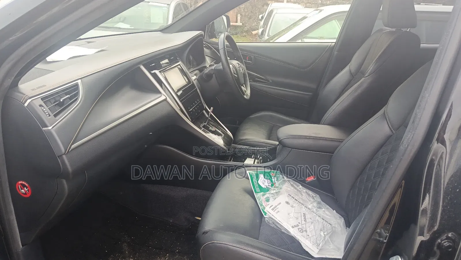 Toyota Harrier 2.0 2019 Black