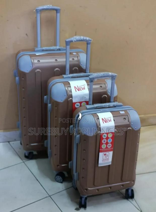 3 in 1 Luxurious Fibre Suitcase - thumbnail 2