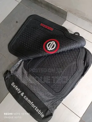 5pcs Nissan Floor Mats / Heavy Duty Rubber Set