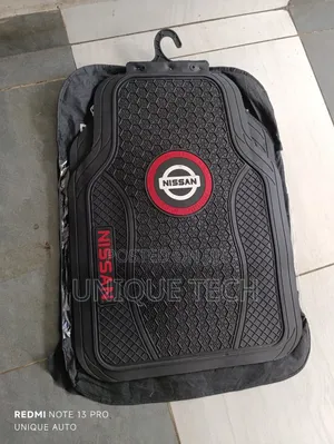 Nissan Rubber Mats Black / 5pcs Heavy Floor Set