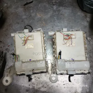 Axio/Fielder Fusebox