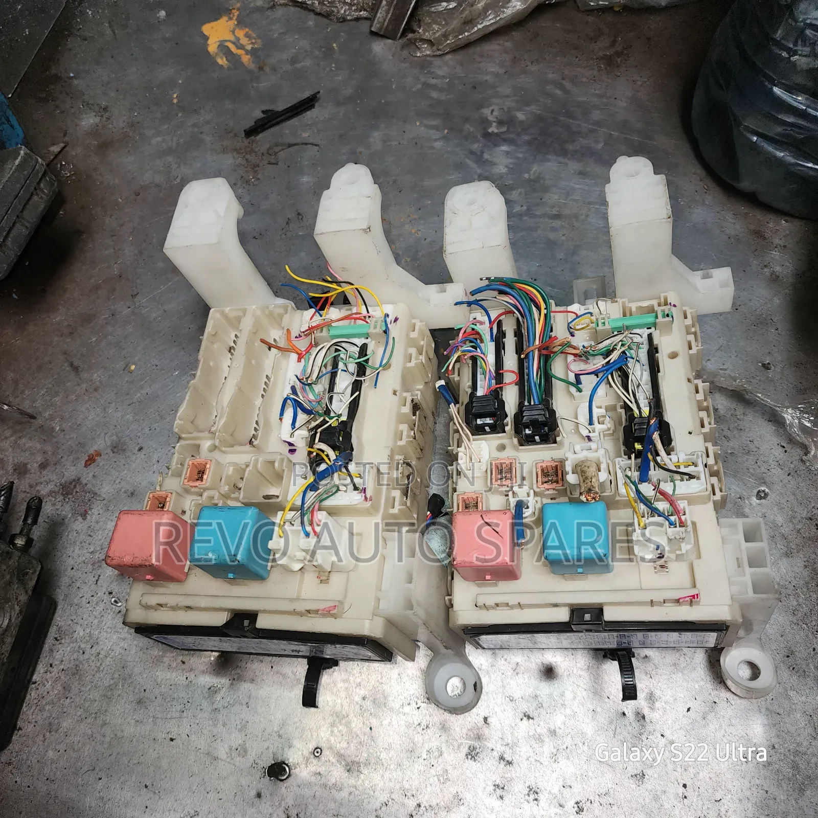 Axio/Fielder Fusebox