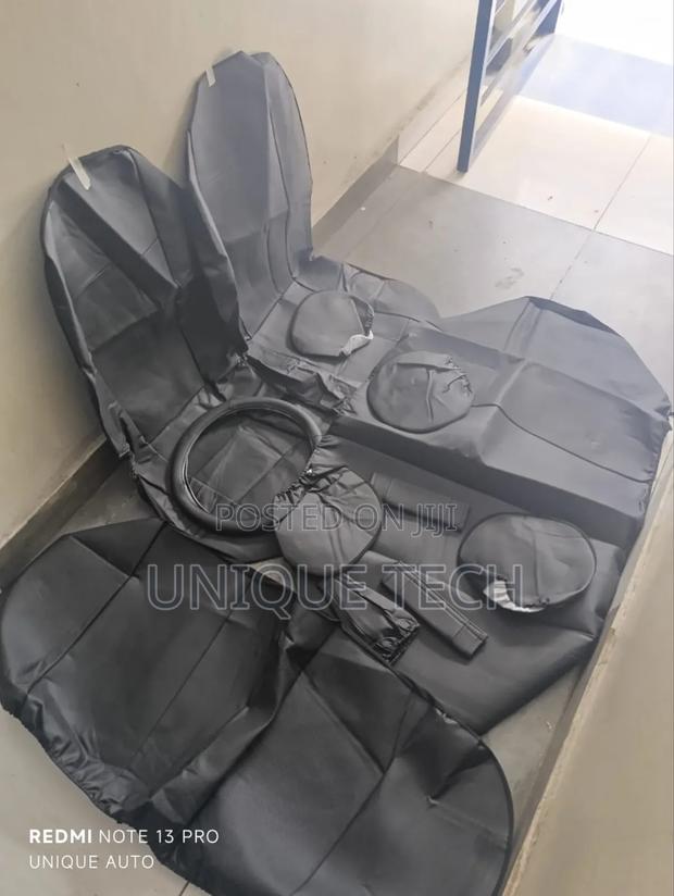Plain Black Seat Covers / 5-seater Universal Fit Set