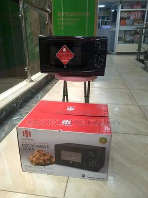 700 Watts Manual Microwave - thumbnail 2