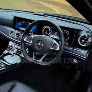 Mercedes-Benz E200 2018 Blue