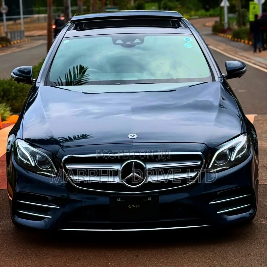Mercedes-Benz E200 2018 Blue